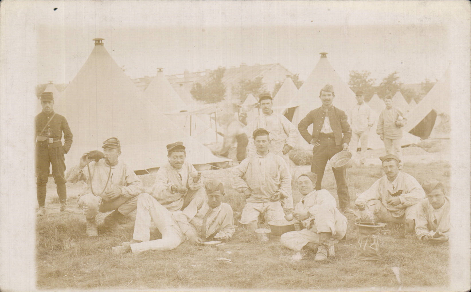 Real photo Militaria Soldiers