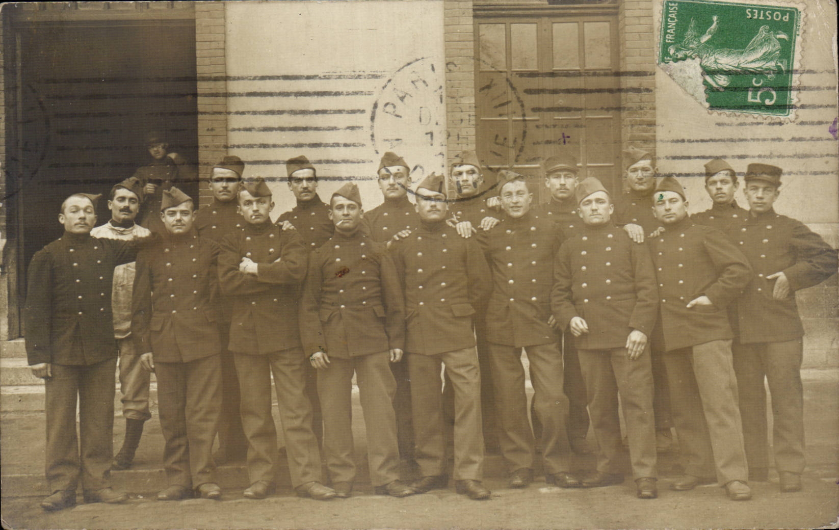 Real photo Soldiers Militaria Paris