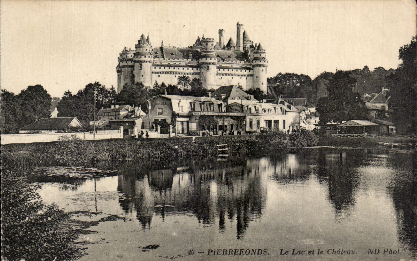 Pierrefonds - el castillo - el lago - CPA