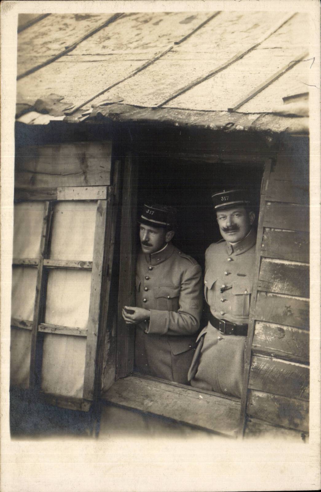 Real photo Militaria Soldiers Officers