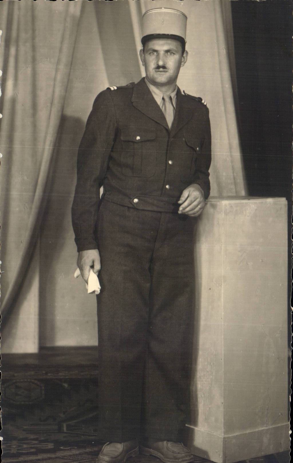 Real photo Militaria Soldier Legion