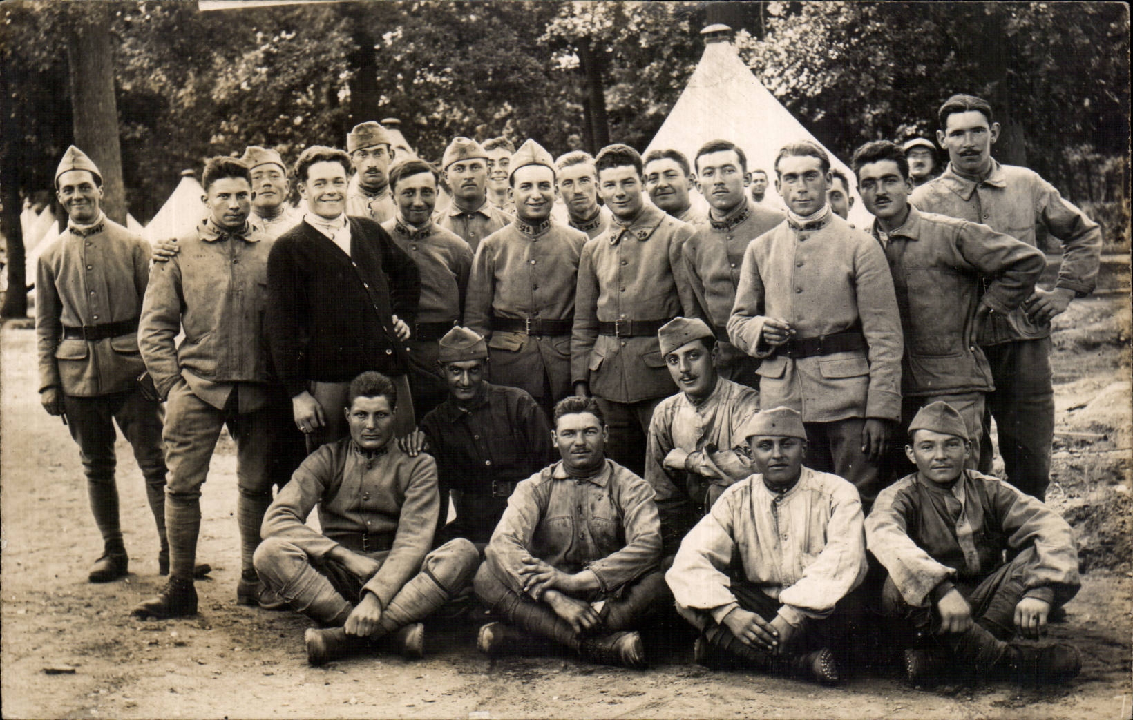 Real photo Militaria Soldiers