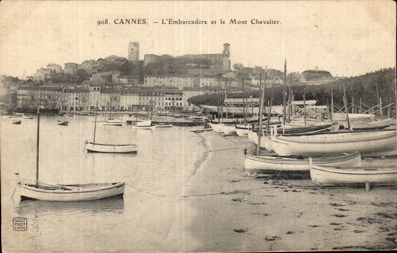 Cannes - Landing stage and the Mount Knight - CPA