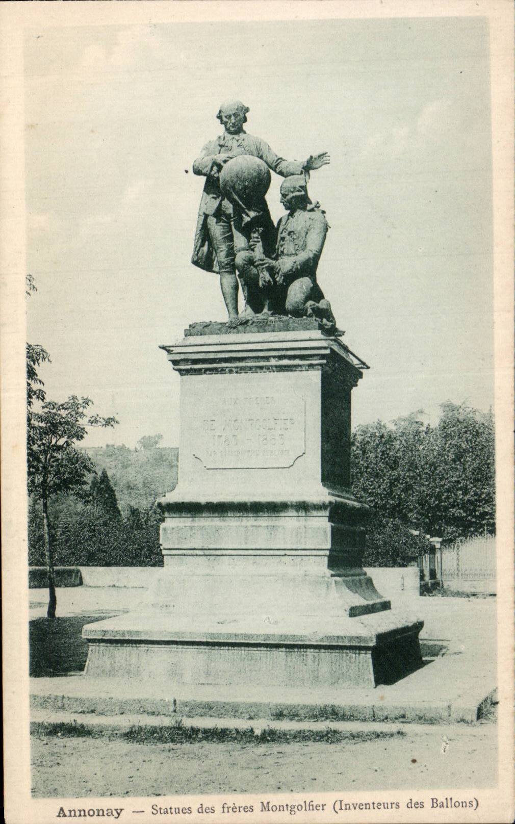 Annonay - Statue of the Montgolfier Brothers - CPA