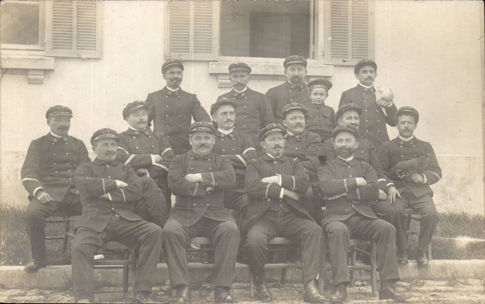 Real photo Militaria Soldiers Rescapes Hospital opposite Salonique 1917