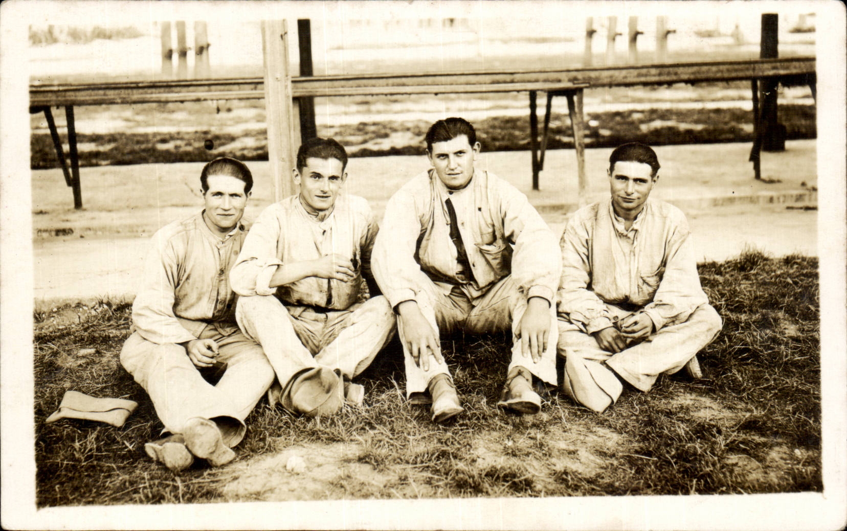 Real photo Militaria Soldiers