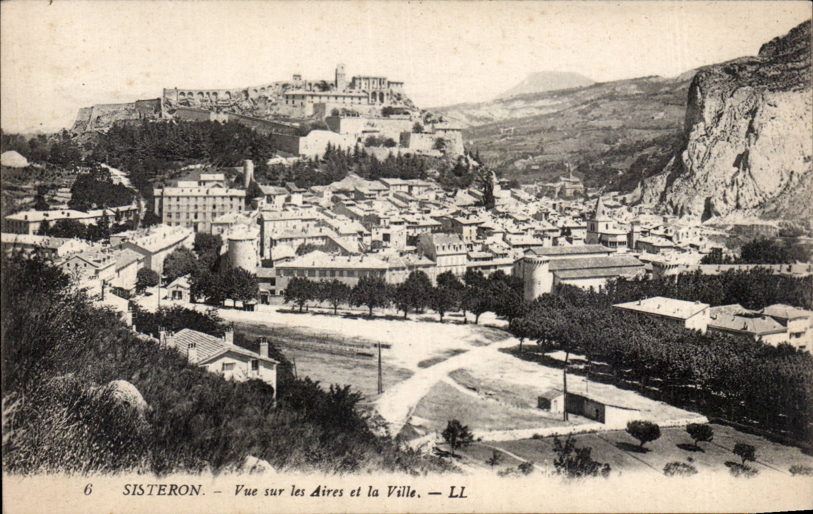 Sisteon - Sight on the Surfaces and the City - CPA