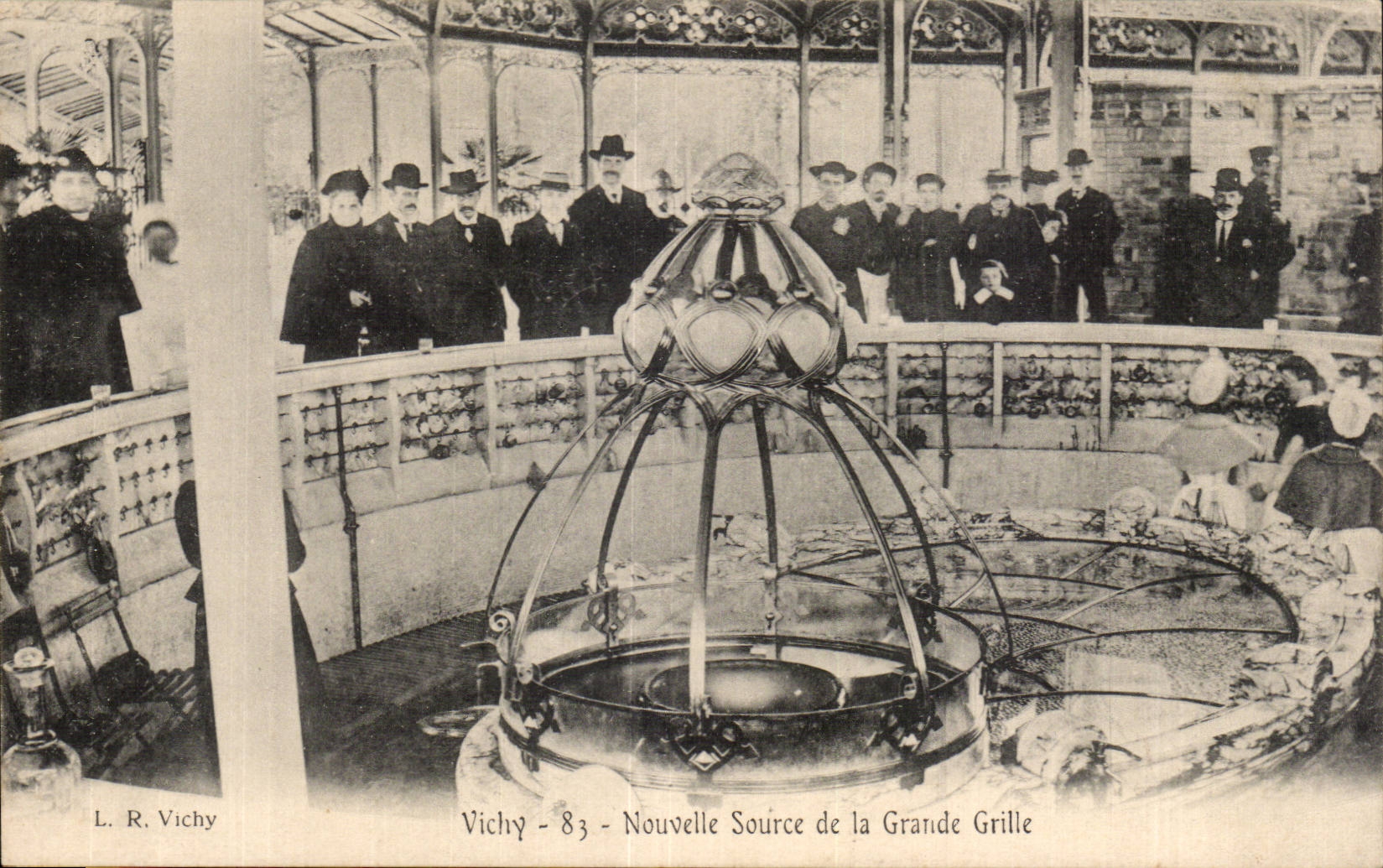 Vichy - Nouvelle Source de la Grande Grille - CPA