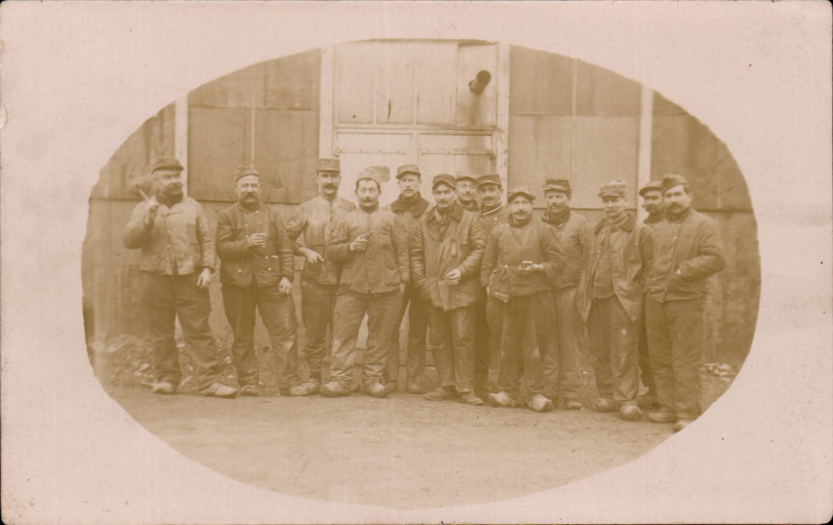 Real photo Militaria Soldiers