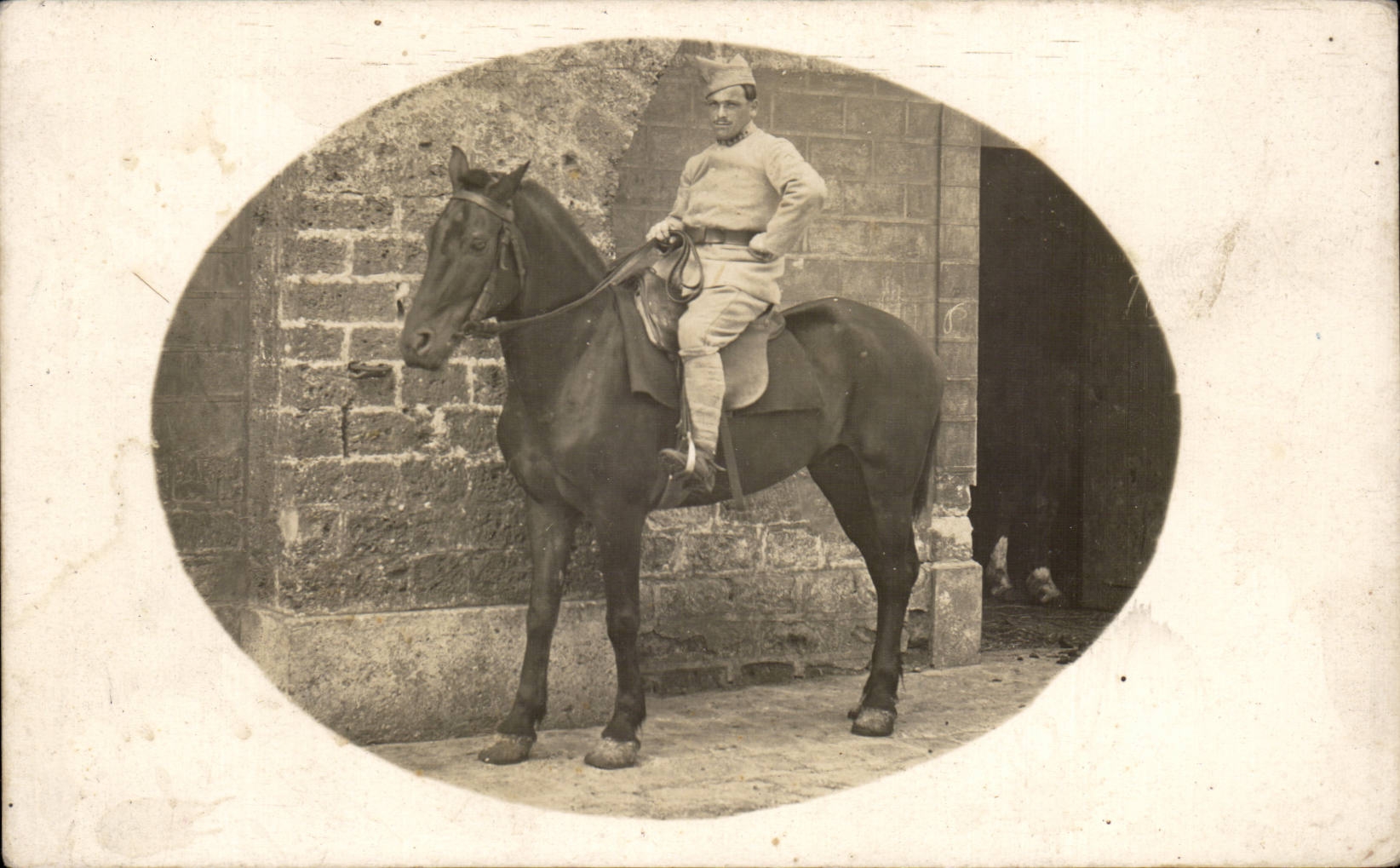 Real photo Militaria Soldat has horse