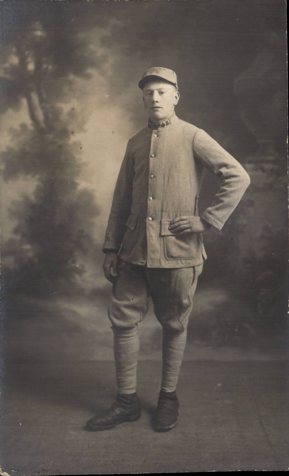 Real photo Militaria Gilloteau Soldier