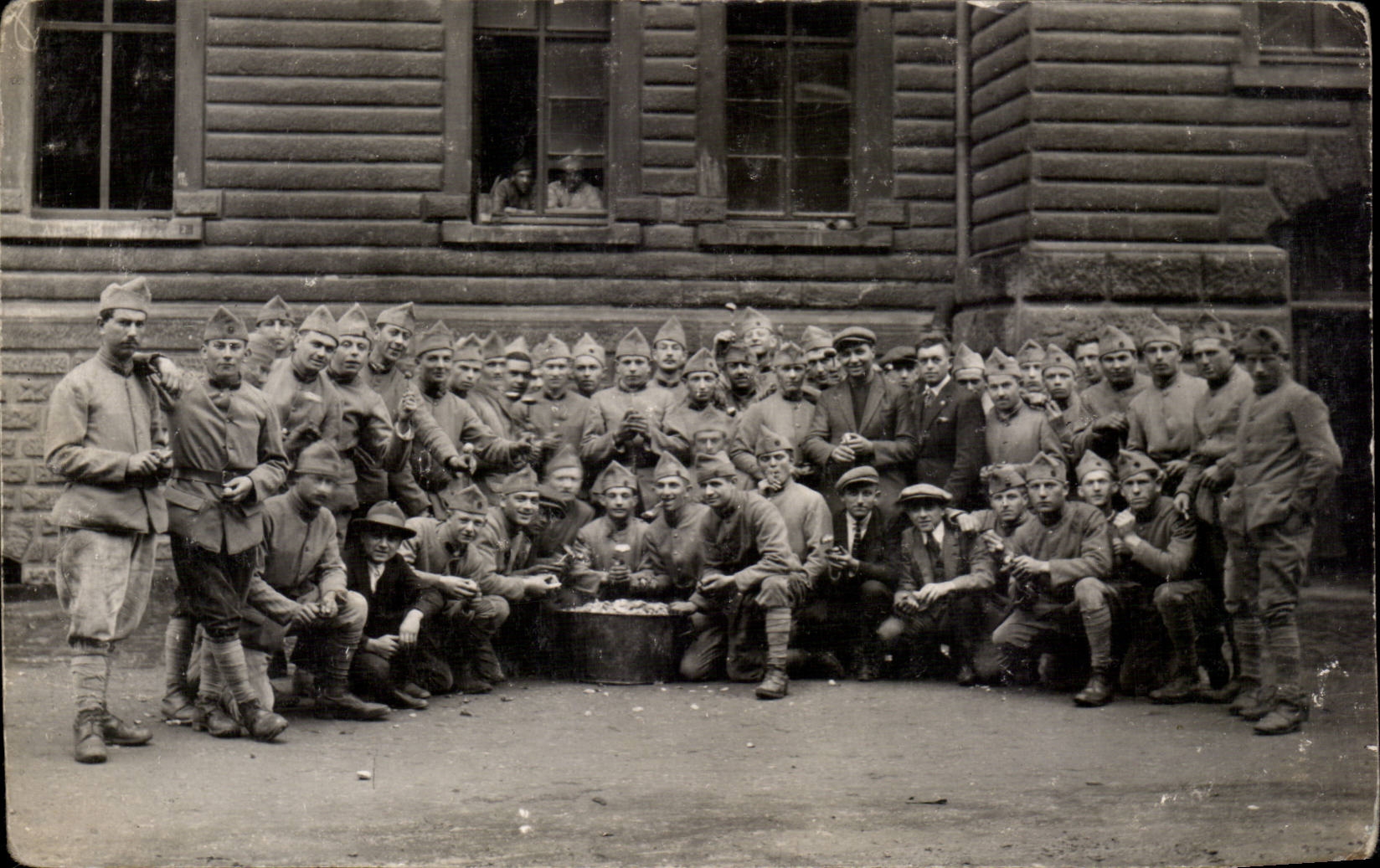 Real photo Militaria Soldiers