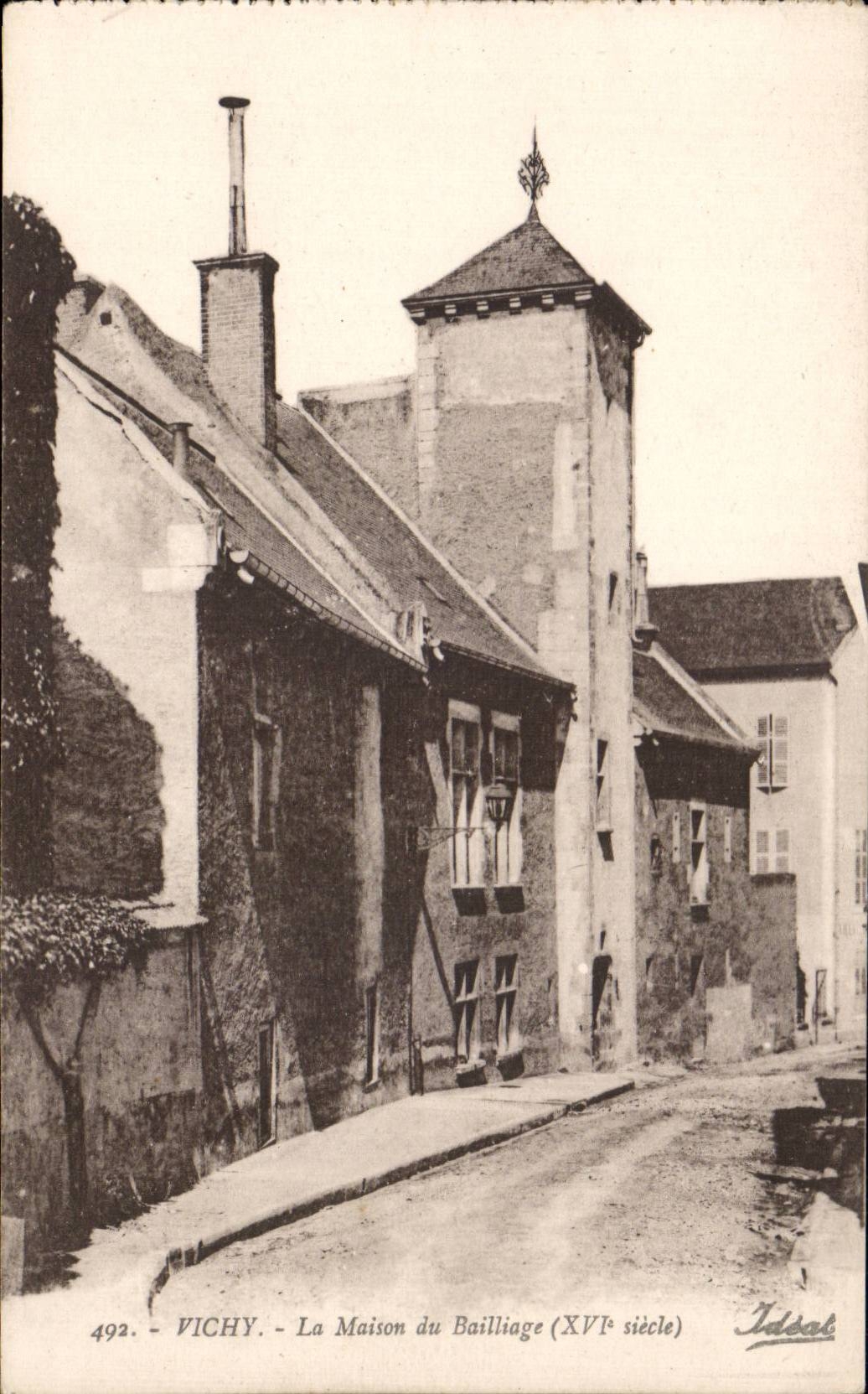 Vichy - La Maison du Bailliage - CPA 