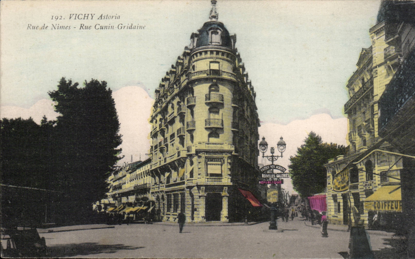 Vichy - Astoria - Rue de Nimes - Rue Cunin Gridaine Coiffeur - CPA 