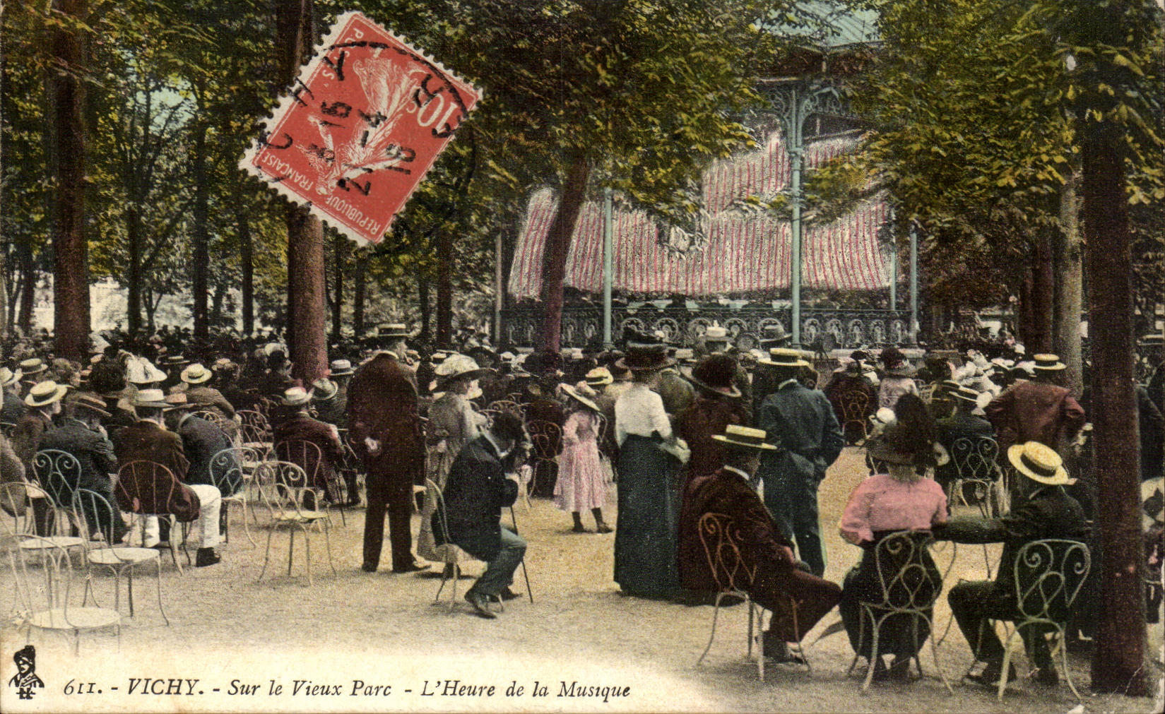 Vichy - Sur le Vieux Parc - L Heure de la Musique - CPA 