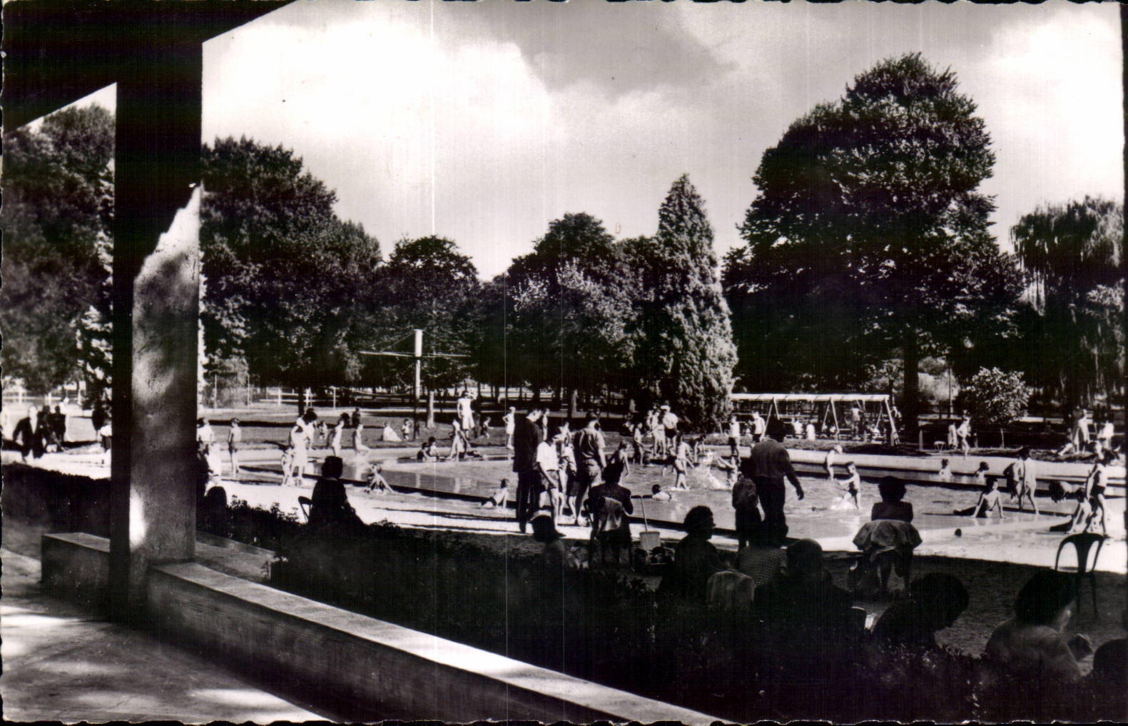 Vichy - Le Jardin d Enfants - CPA 