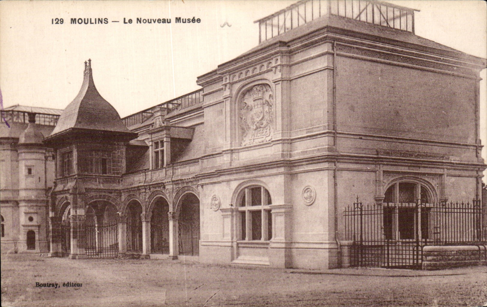 Moulins - the New Museum - CPA