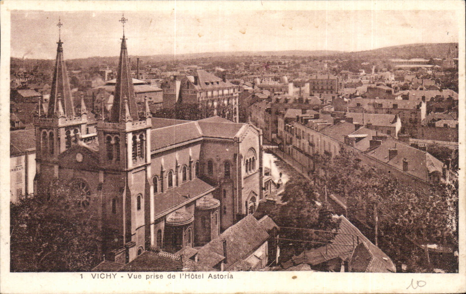 Vichy - Vue prise de l Hotel Astoria - CPA 