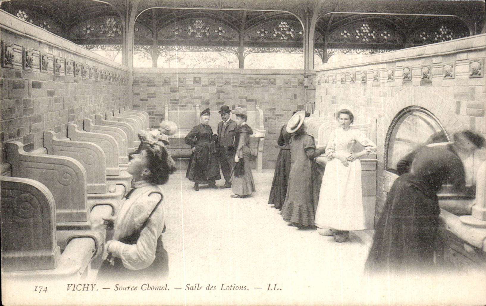 Vichy - Source Chomel - Salle des Lotions - CPA 