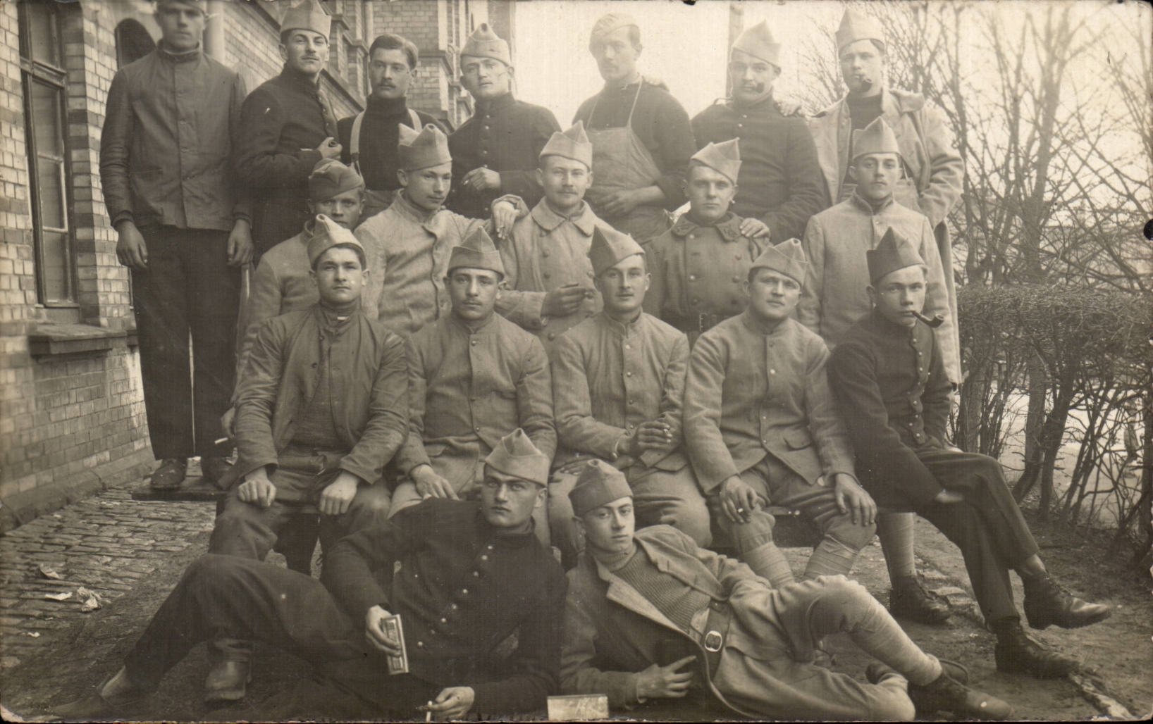 Real photo Militaria Soldiers