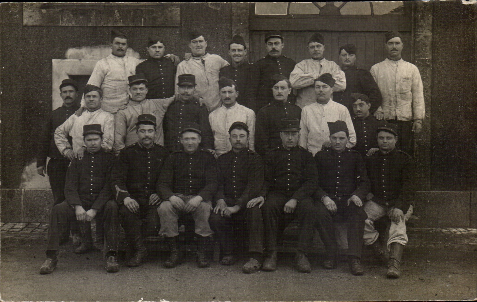 Real photo Militaria Soldiers