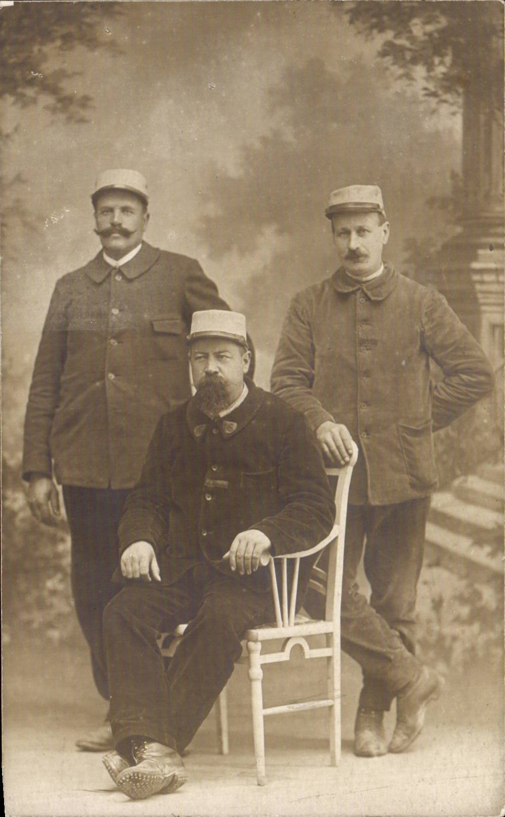 Real photo Militaria Soldiers