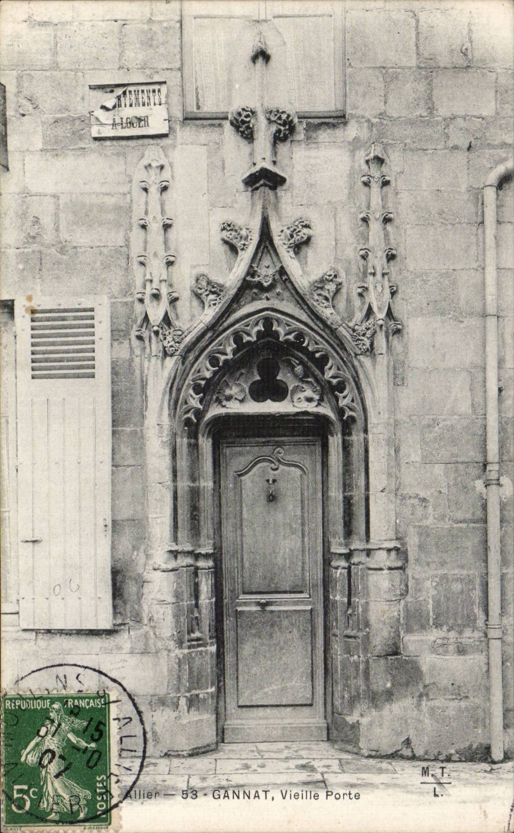 Gannat - Old woman Gate - CPA