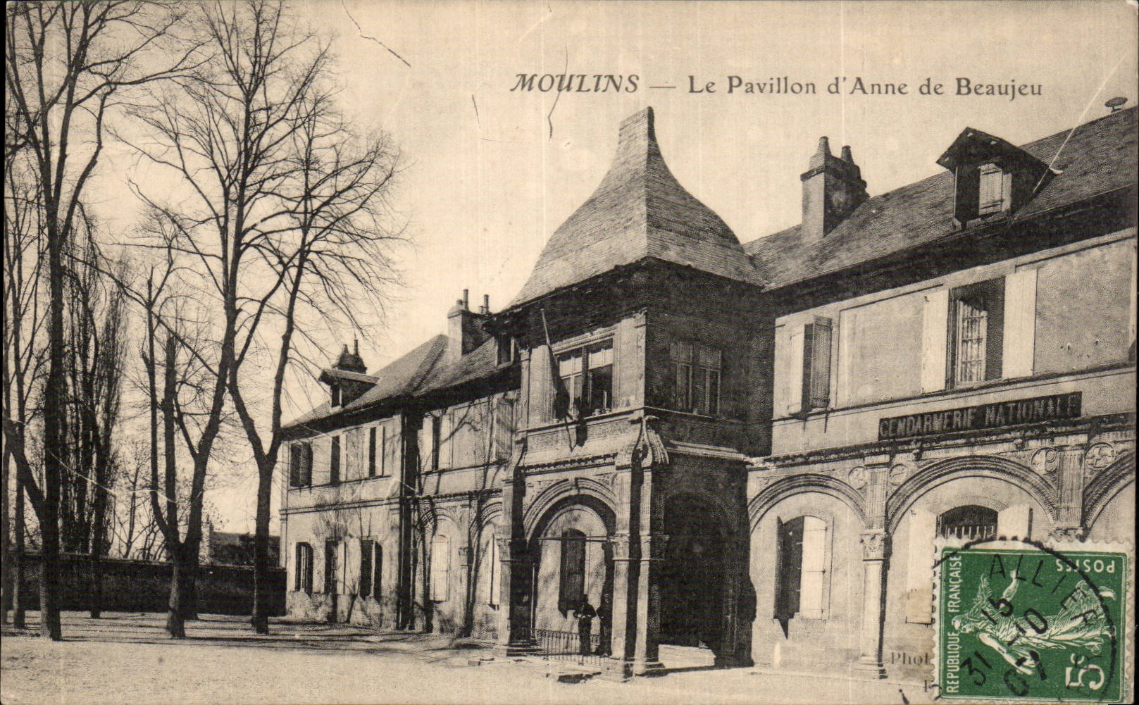 Moulins - the House Anne de Beaujeu - CPA