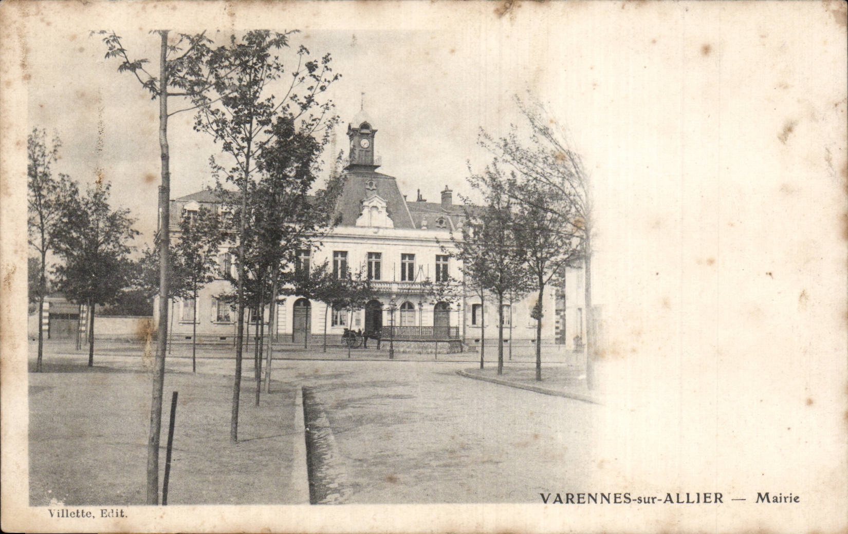 Varennes on Allier - the Town hall - CPA