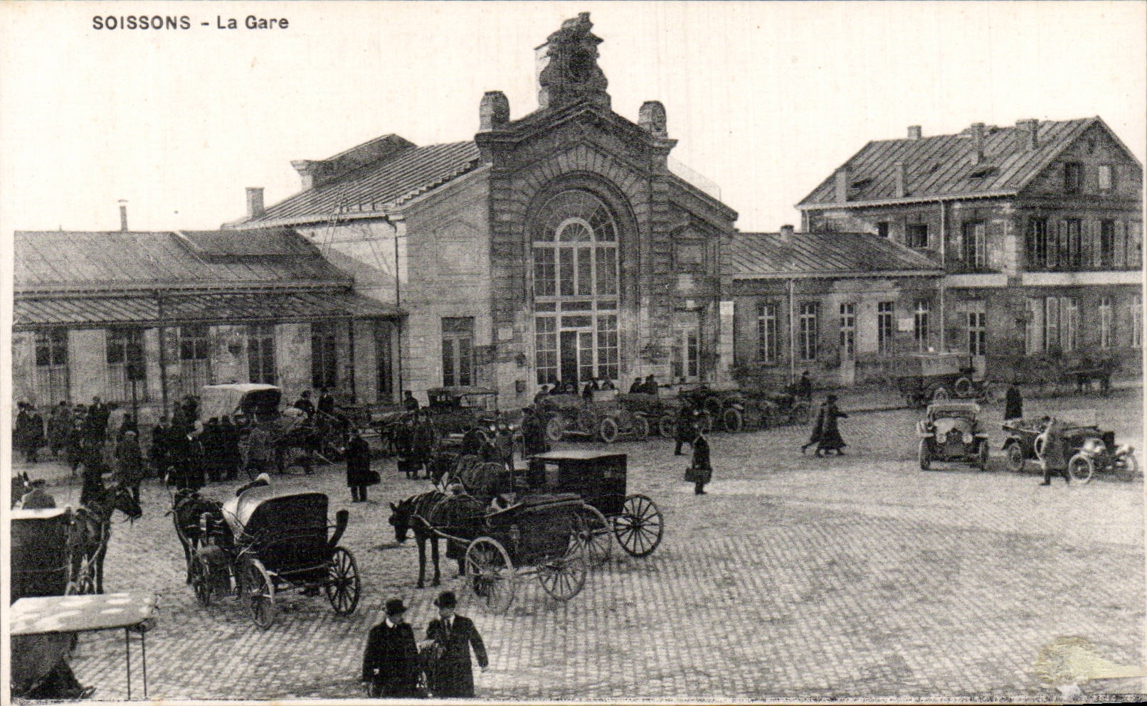 Soissons - Train station - CPA