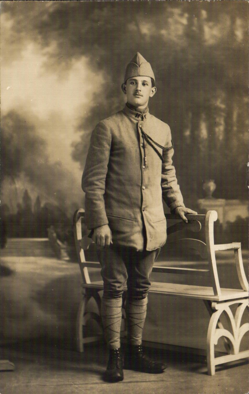 Real photo Militaria Soldier