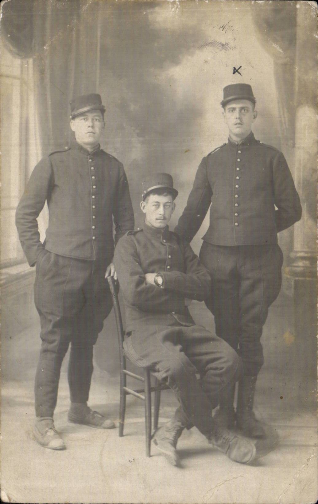 Real photo Militaria Nigelies Soldier