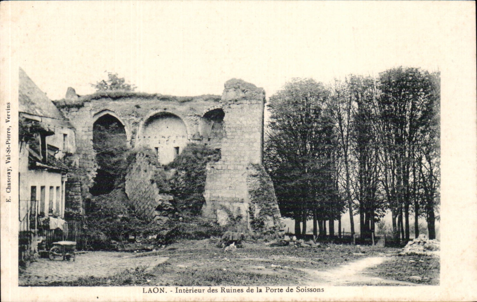 Laon - Interior of the Ruins of the Gate of Soissons - CPA