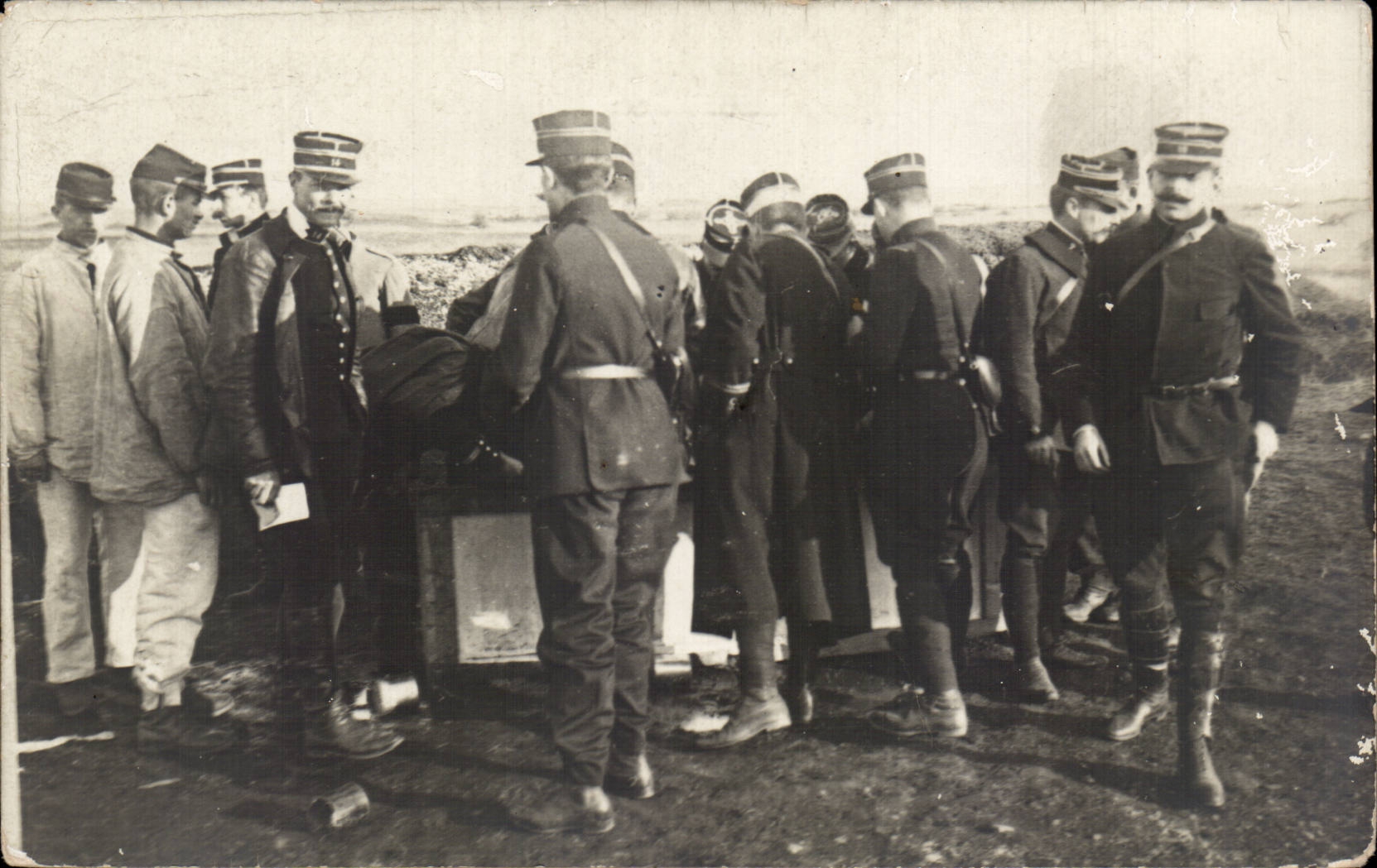 CARTE PHOTO Militaria Soldats Officiers