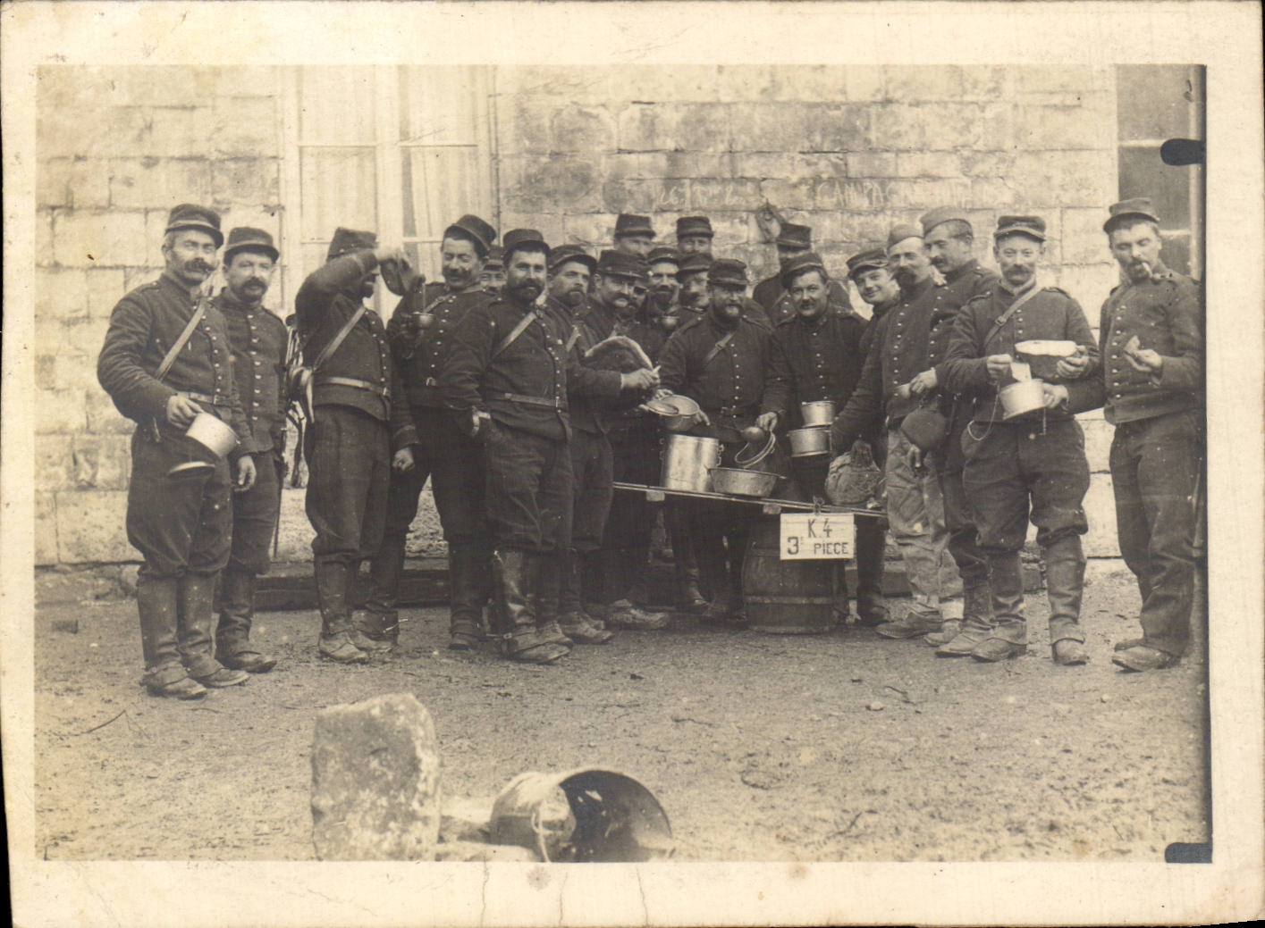 CARTE PHOTO Militaria Soldats Montigny sur Oise