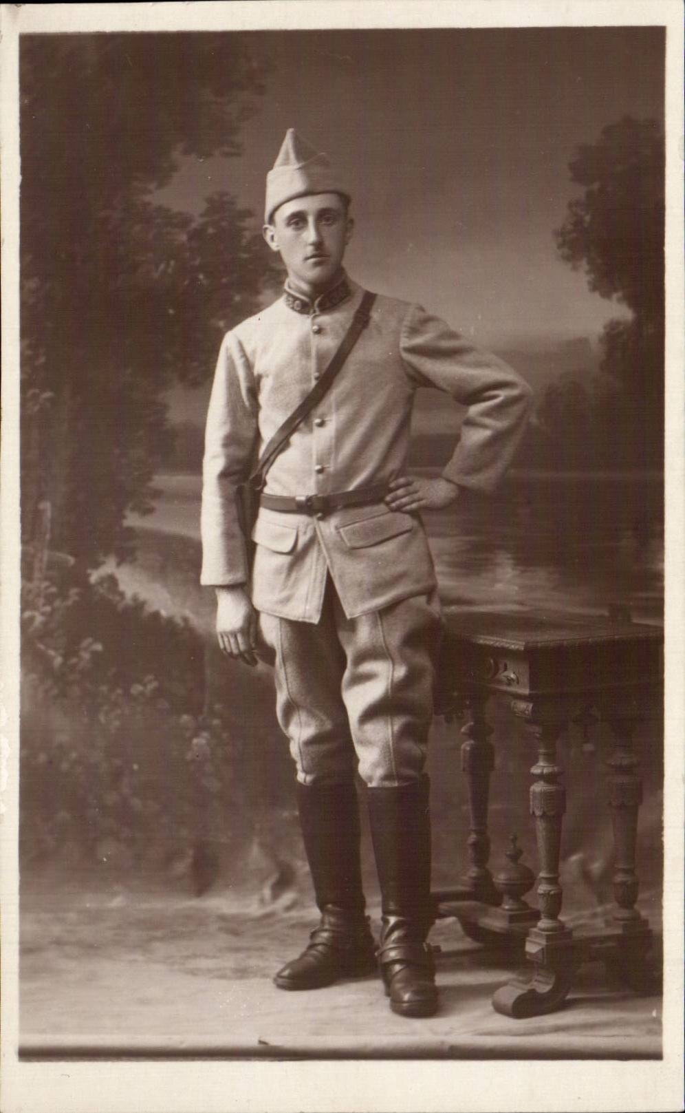 CARTE PHOTO Militaria Soldat Bonn 