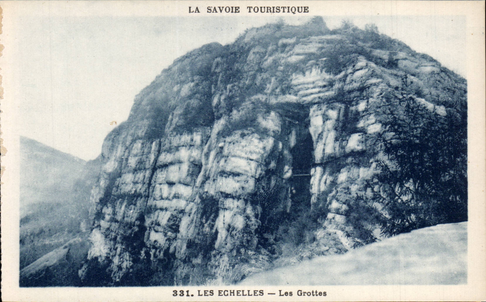 Scales - Caves - CPA