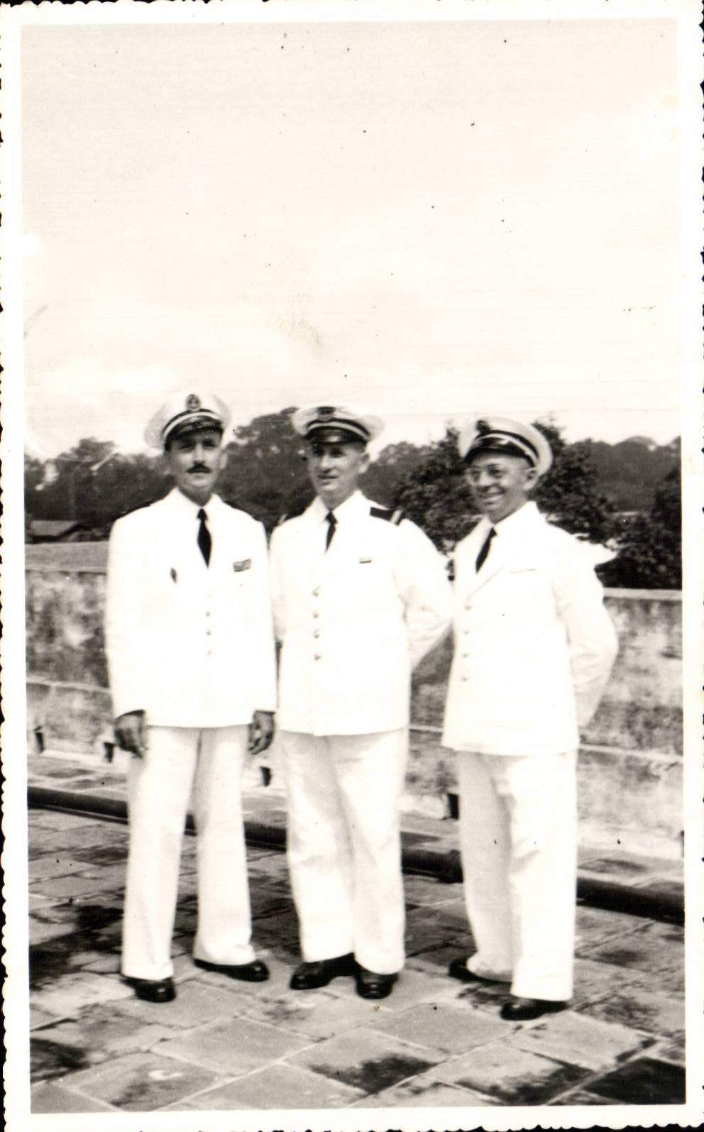 Real photo Militaria Soldiers Sailors 1954
