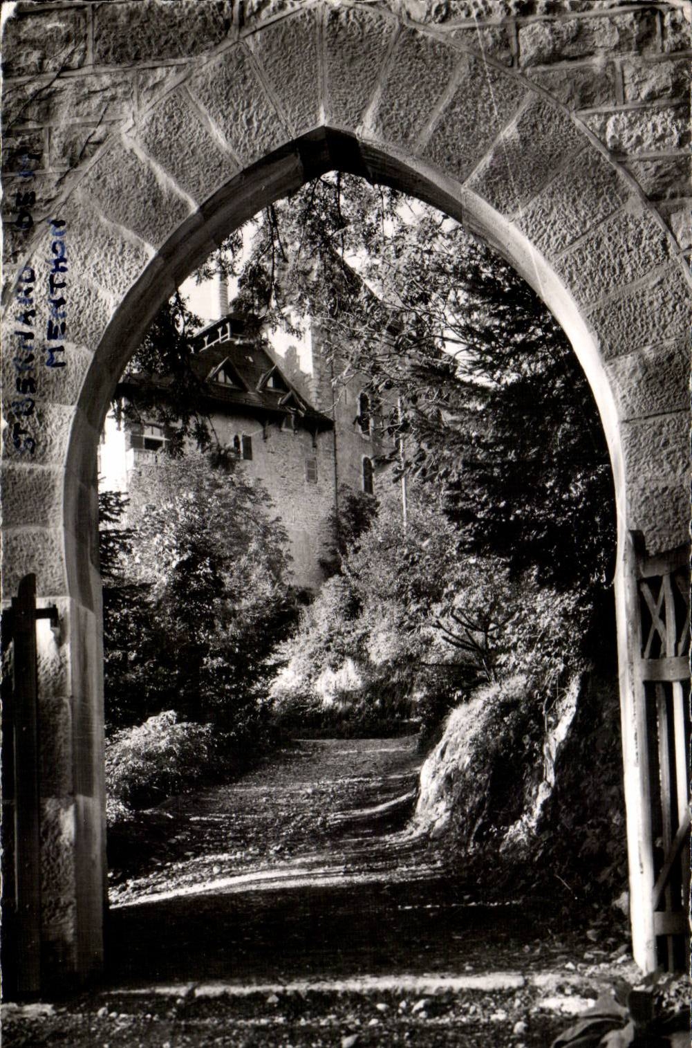 Annecy - Le Chateau de St Bernard de Menthon - CPA 