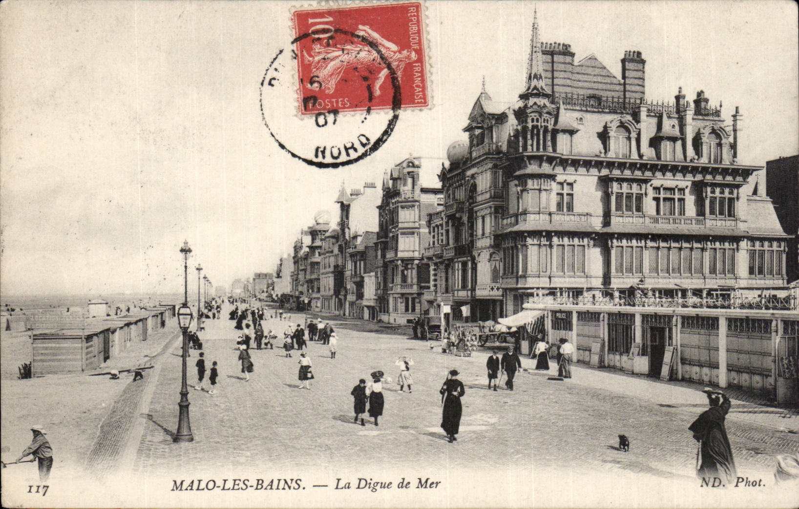 Malo les Bains - La Digue de Mer - CPA