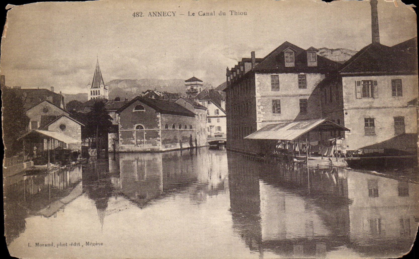 CPA Annecy Le canal du Thiou