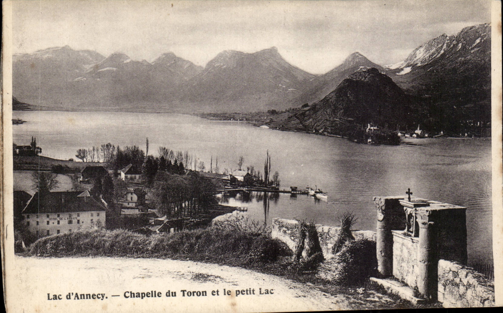CPA Lac d Annecy Chapelle du Toron et le petit lac
