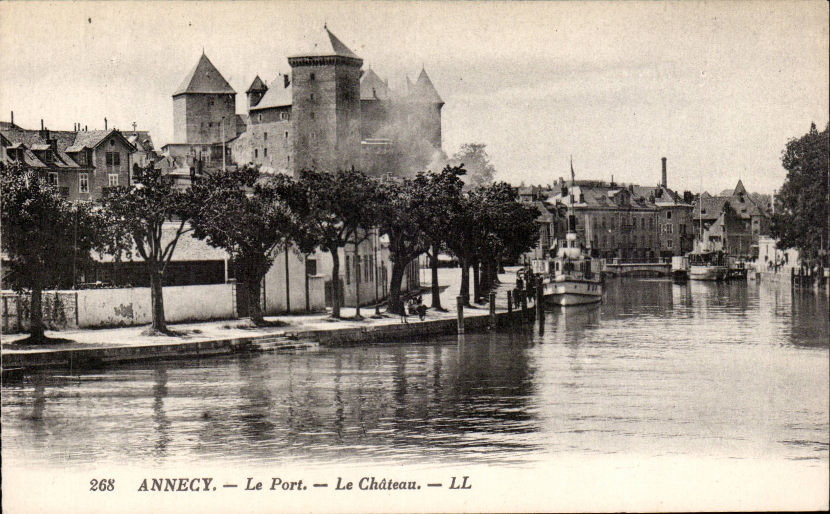 CPA Annecy Le port Le chateau