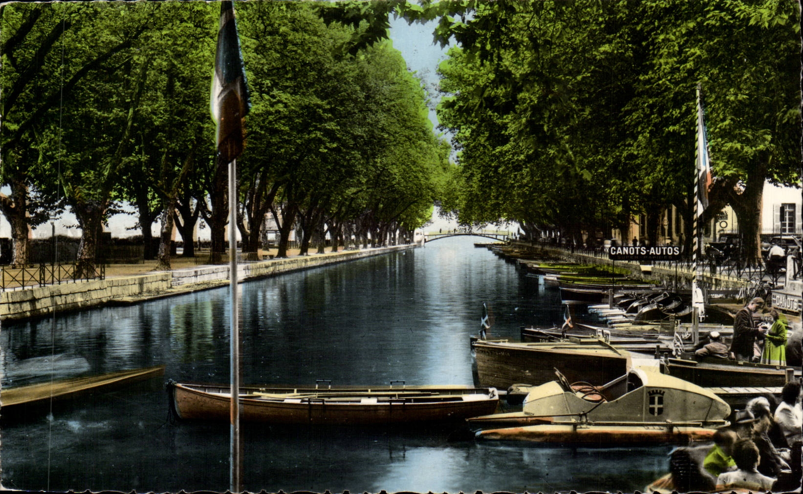 CPSM Annecy Le canla et le pont des amours