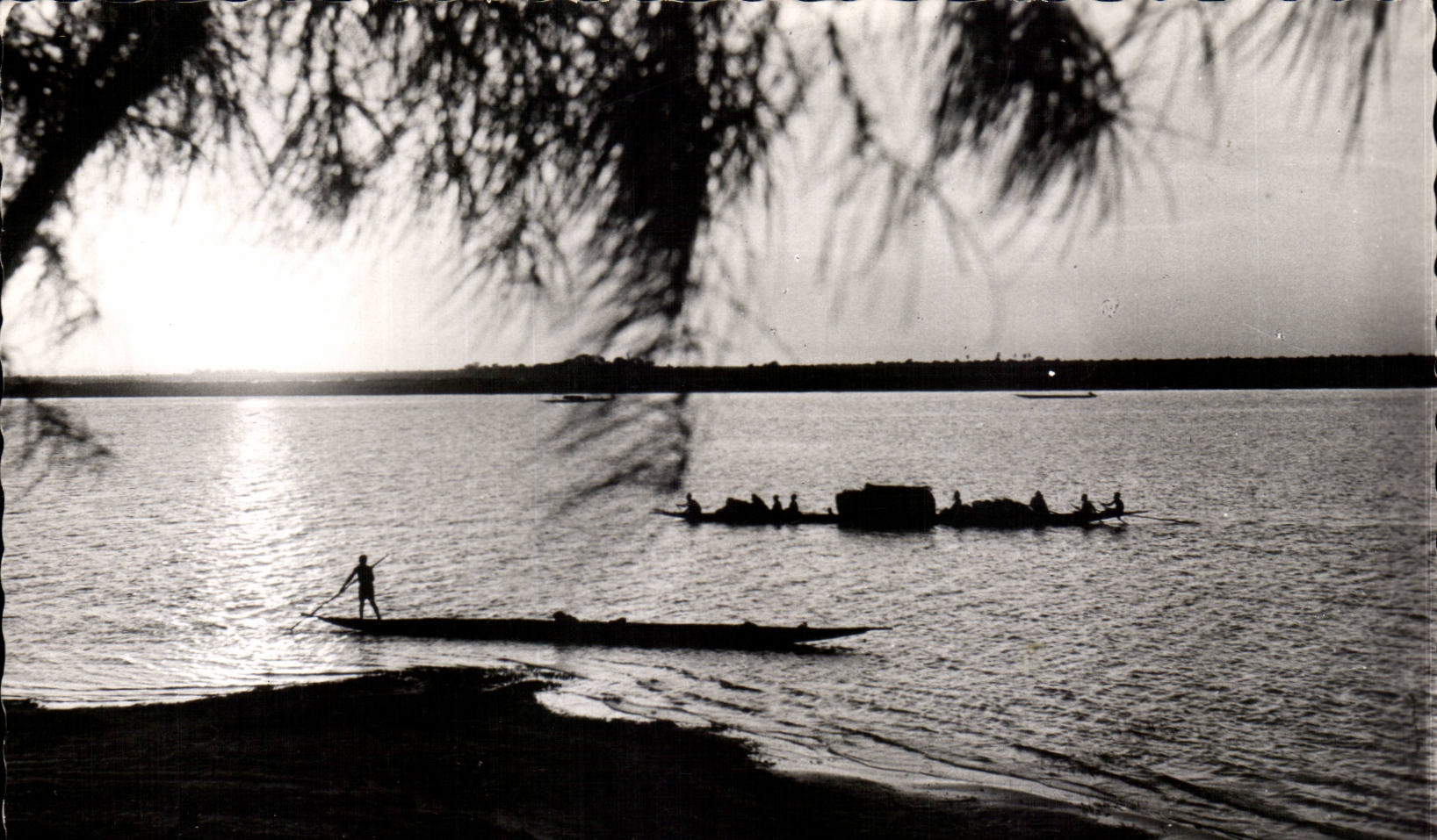 Africa - Africa - Black Africa - Dugouts with the Setting Sun - CPA