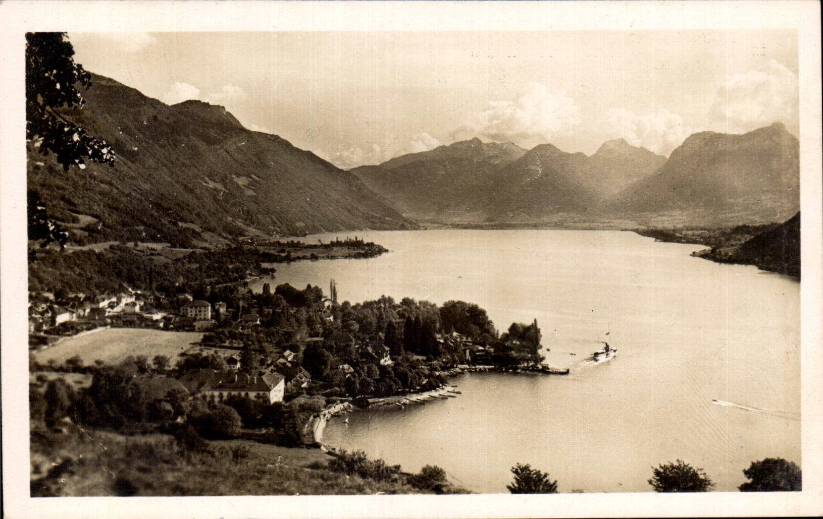 Lac d Annecy - Talloires - et le Massif des Bauges - CPA