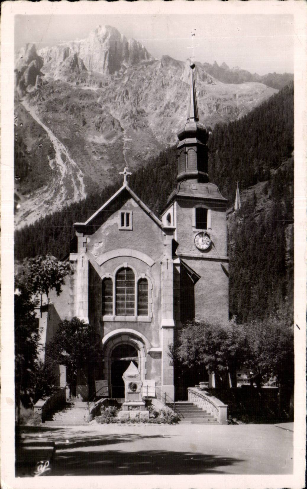Chamonix - Church and Brevent - CPA