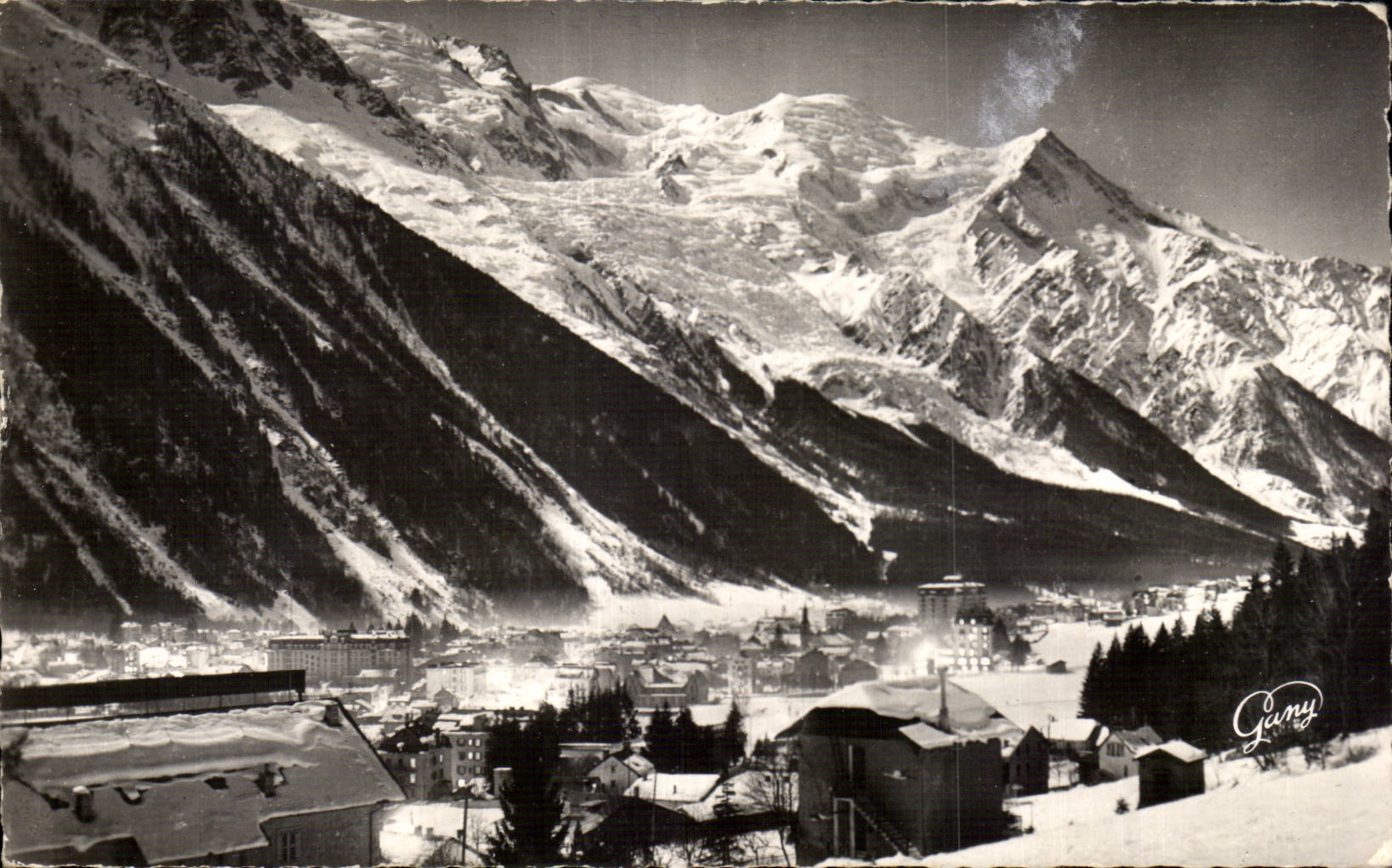 Chamonix - Le Mont Blanc - Vue Generale - CPA
