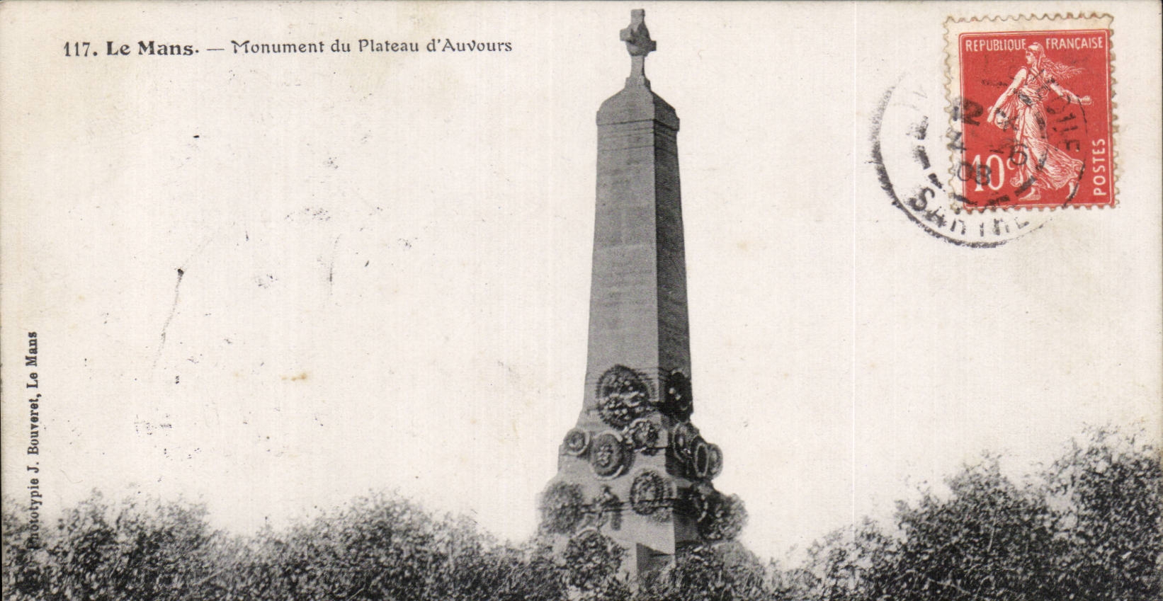 CPA Mans Monument of the plate Auvours