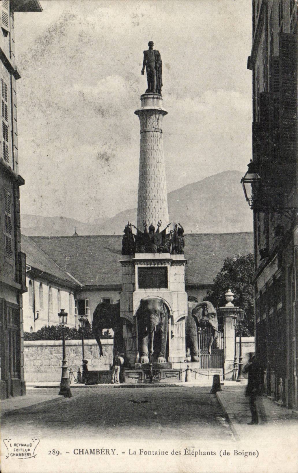 CPA Chambery the fountain of the elpehants (Boigne)
